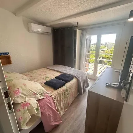 Maison Bord De