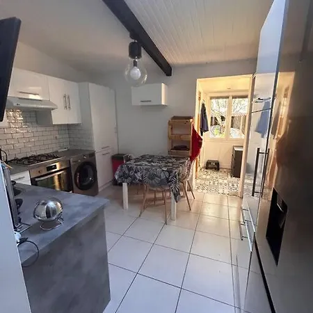 Holiday home Maison Bord De